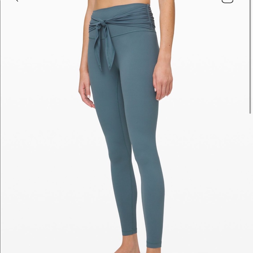 Lululemon align right brand new with tags size 6